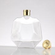 Transparent 700ml spirit glass bottle (5)