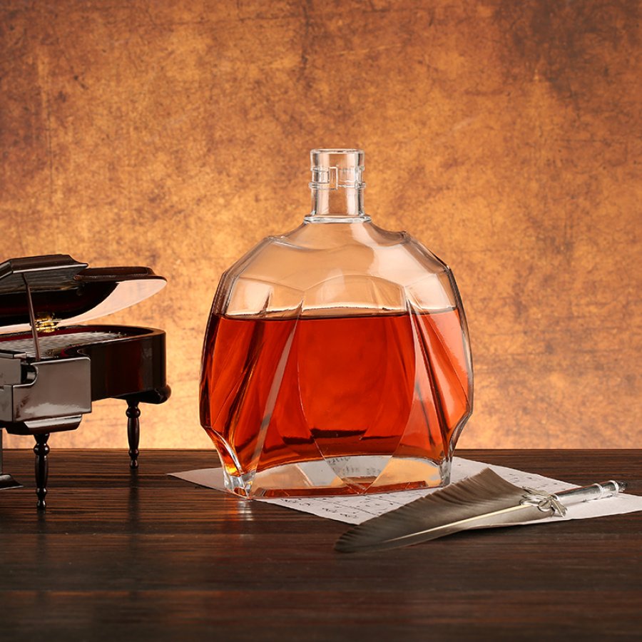 750ml  transparent flat brandy bottle (1)