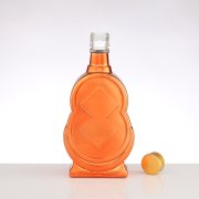 Metal spraying Liquor Glass Bottle (2)