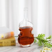 Unique violin shaped 700ml glass whisky bottle (1)