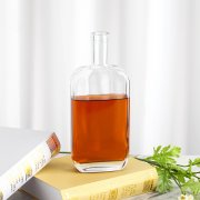 Flat square 50cl transparent glass liquor bottle (1)