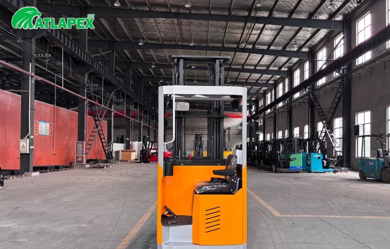 ATLAPEX CQD‑EC Electric Reach Forklift for Warehouse Material Handling