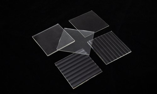 El tabique de vidrio decorativo adopta vidrio artístico de textura de placa de vidrio con patrón de ranura ultra claro de 6 mm y 8 mm.