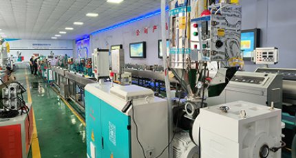 اثنين من خطوط الإنتاج وصلت بنجاح في الشرق الأوسط مصنع العميل !