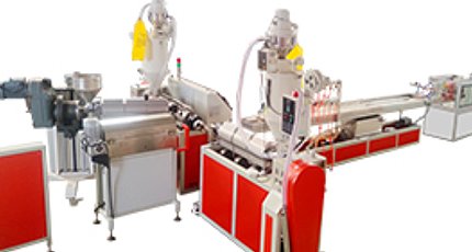 تم شحن خط إنتاج ختم باب الحمام لآلات Qingdao Zhenxiong Mechanical Equipment Co., Ltd. بسلاسة وتم تسليمه بنجاح!