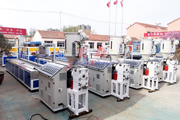 البلاستيك الخشب خط الانتاج