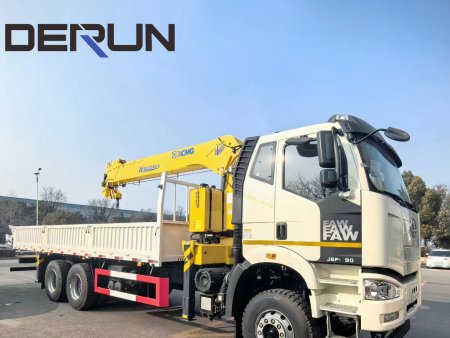Truck-mounted crane: the perfect combination of strength and flexibility