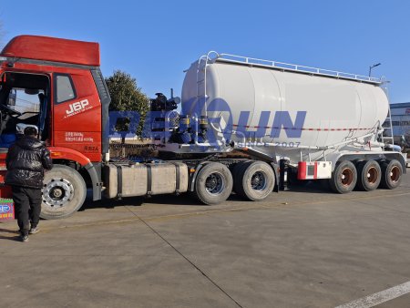 Tri axle Silo Tank Trailer will be send to Gabon