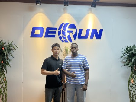 Old customers from Somalia visited DERUN VEHICLE Again