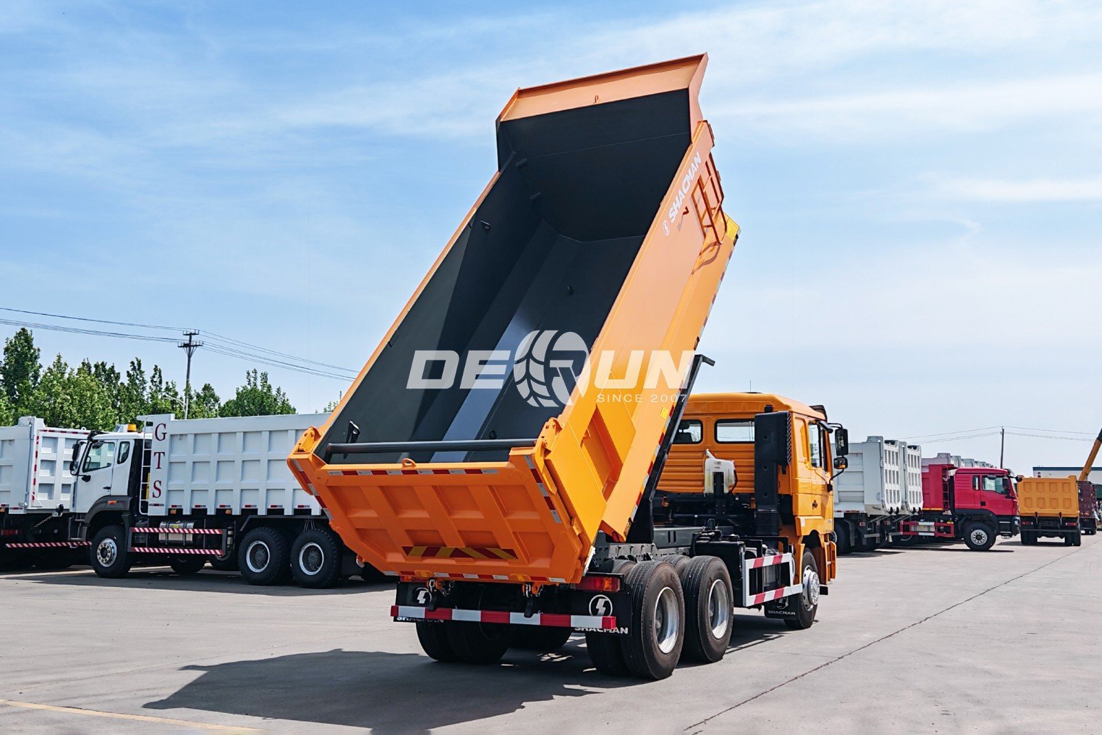 SHACMAN F2000 Dump Truck2