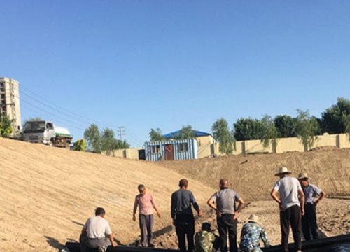 Revestimientos de estanques industriales para proyecto de lixiviación en pilas de cobre en Indonesia