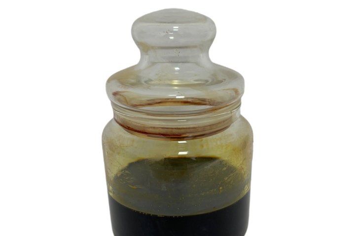 Alkaline phenolic resin for casting