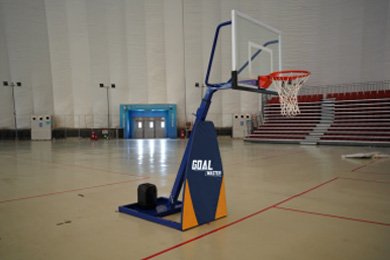 便携式篮球架可让您灵活选择球场位置