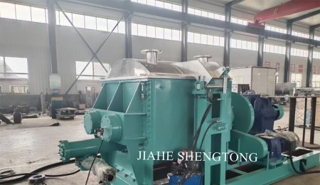 1000L Hot Melt Glue Sigma Mixer With Screw Extrusion Will Be Shipped to Poland