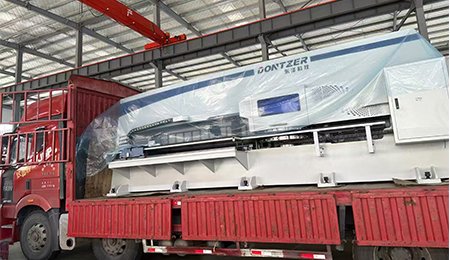 DES-300 Aluminum curtain wall special machine delivery