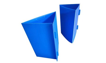 Tubos de plástico corrugado pequeños y grandes para proteger árboles