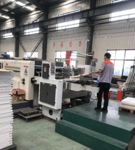 Qingdao Hengsheng Plastic es líder en envases de plástico duraderos y respetuosos con el medio ambiente