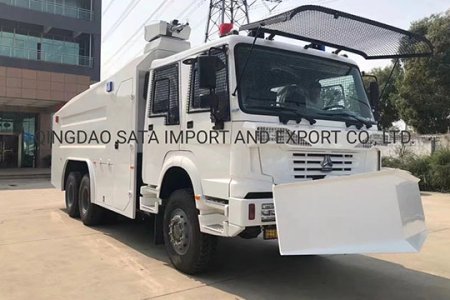 HOWO Armored 6X6 Water Cannon Truck