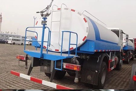HOWO Water Tanker Trucks