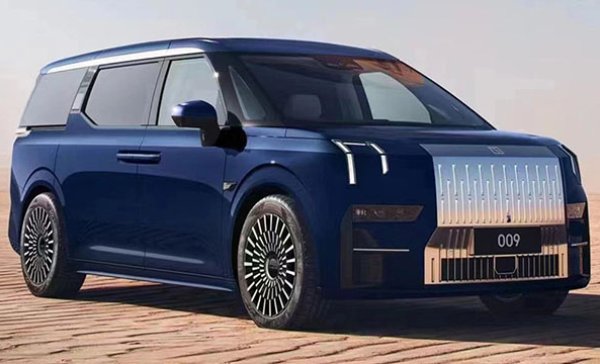 Electric 6 Seats MPV