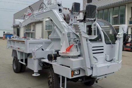 Integrated Multifunctional Crane and Excavator