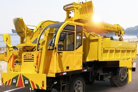 Integrated Multifunctional Crane and Excavator