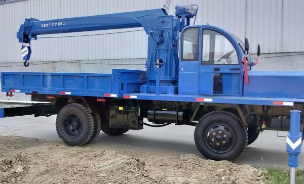 Truck Mounted Crane 6 Ton