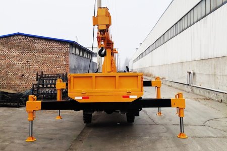 Mobile Truck Mounted Crane