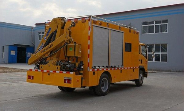 Highway Rescue Truck With Accompanying Crane
