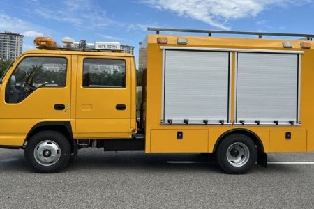 ISUZU 100P Mine Emergency Rescue Vehicle