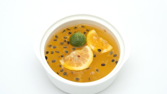 Why choose wholesale freeze-dried kumquat passion fruit tea for your beverage range?