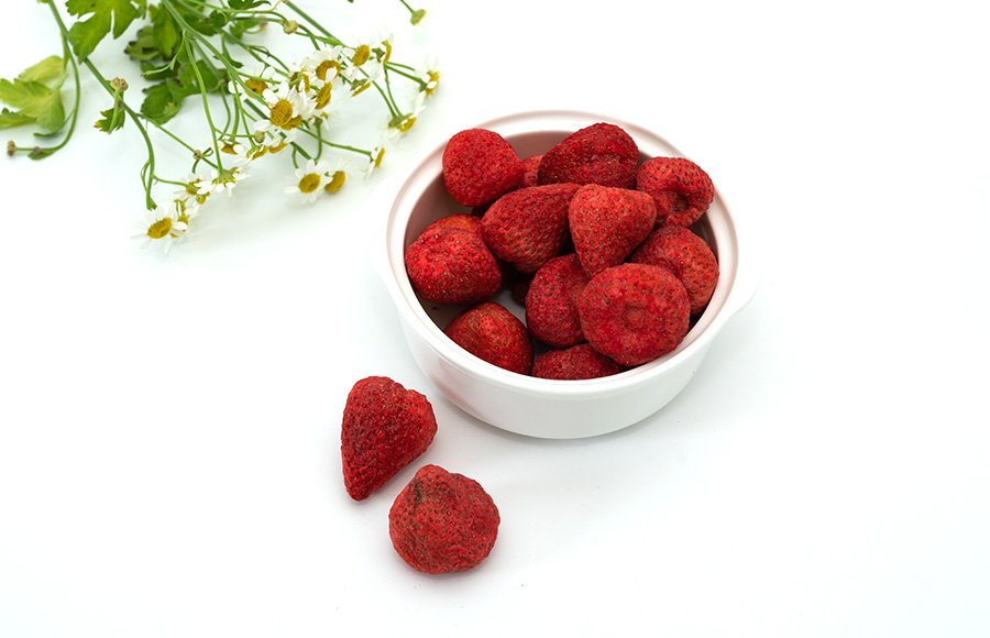 Premium quality organic freeze dried strawberry whole