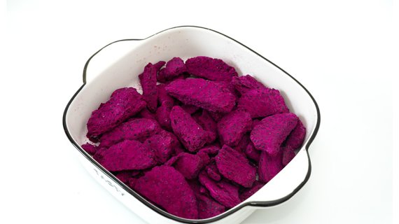 Why Should Brands Choose Bulk Freeze Dried Dragon Fruit Cubes for Premium Snacks?