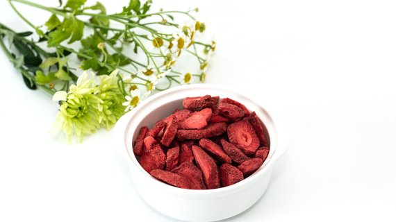  Freeze-Dried Strawberries Slices Naturally