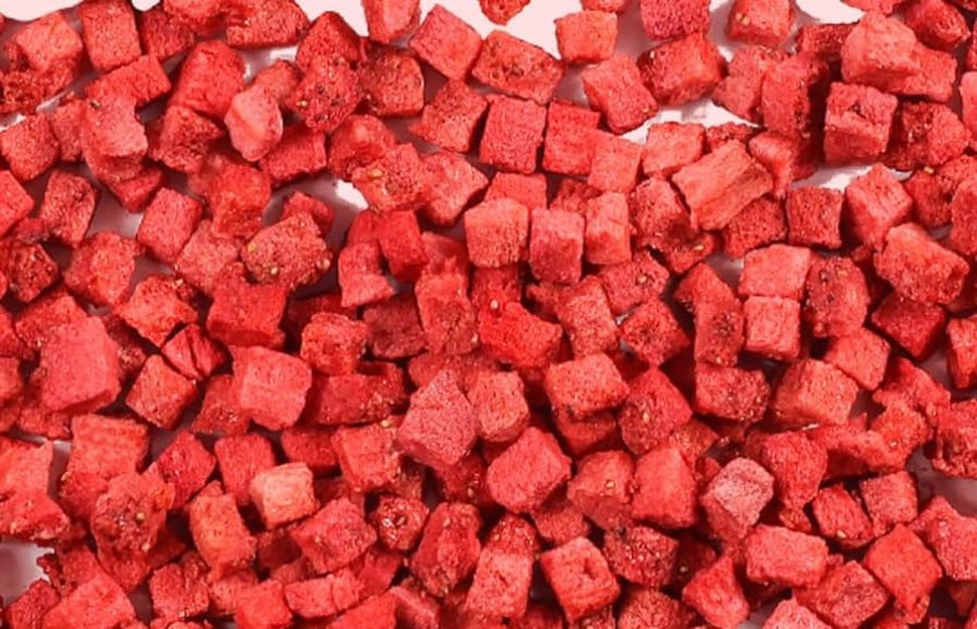 merrytime Freeze Dried Strawberry Dice Manufacturer and Supplier_
