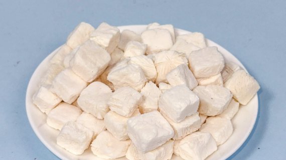 Freeze Dried Vanilla Ice Cream Bites | Crispy Gourmet Dessert for Wholesale Buyers