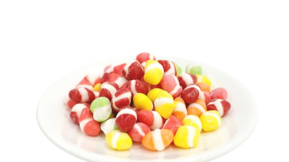 Why Are Crunchy Rainburst Candy Clusters So Popular in Bulk Confectionery?
