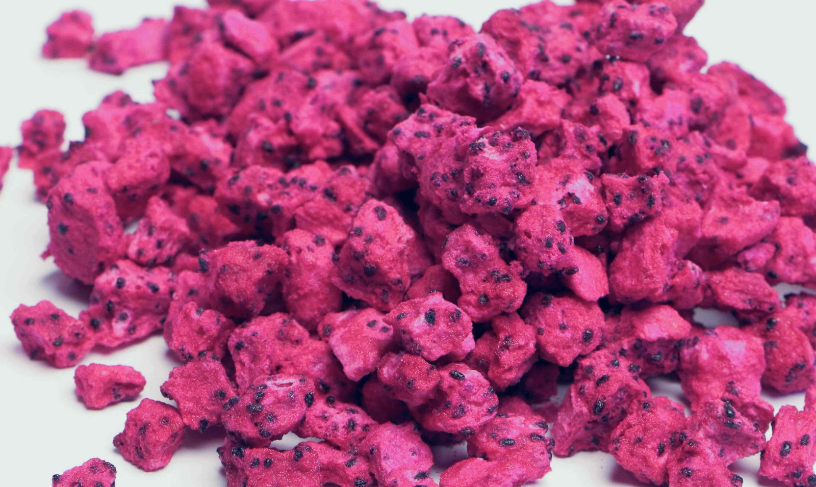 organic-dragonfruit-cubes