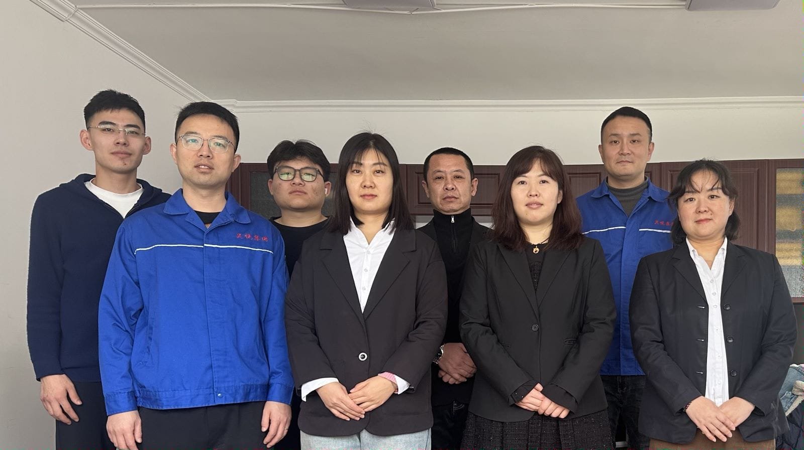 先进集体 建材市场