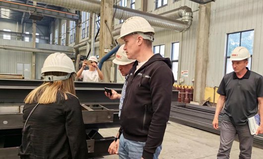 Shandong Tongyao Heavy Industry Technology Co., Ltd. successfully delivered to the Russian State Highway Engineering company cantilever Form-Traveller system, precast formwork system, Bridge beam constrcution equipment and port crane equipment.