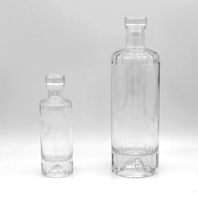 Customized Round Shape Print Logo 700ml Whisky Gin Liquor Glass Bottle With Cork