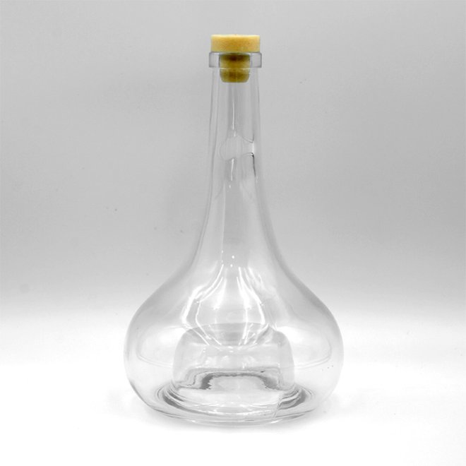 700ml Vodka Whisky Brandy Rum Glass Bottle