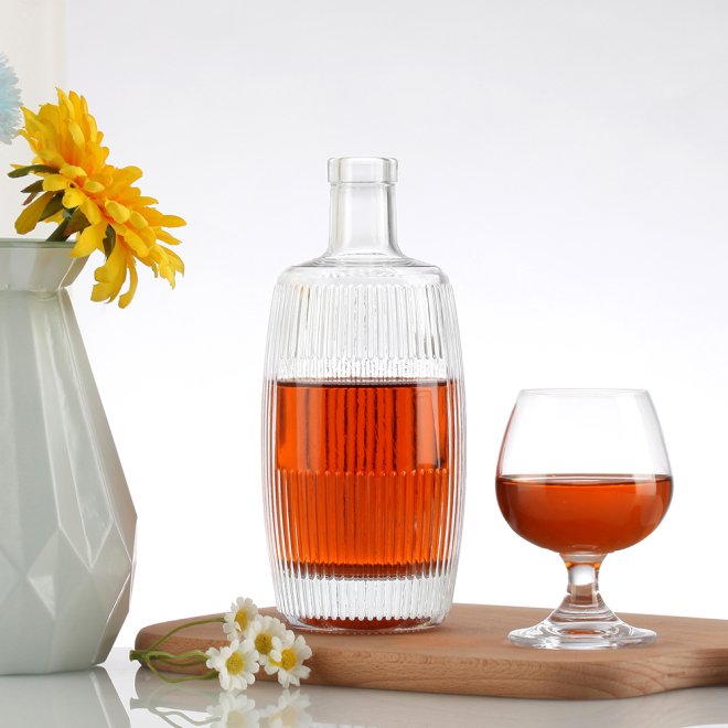 Hot Sale 750ml Liquor Vodka Whiskey Refillable Glass Bottle