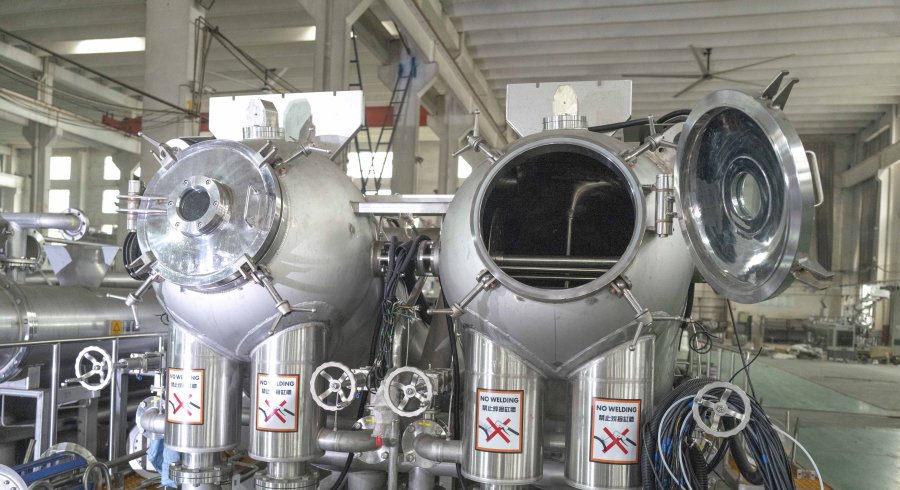 Fabric dyeing machine 