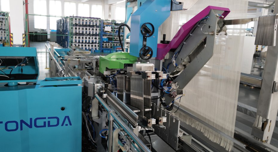 TD-L  Automatic Drawing-in Machine