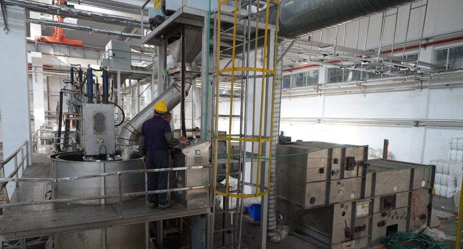 TD-DBI HYDRAULIC CAKE PRESS