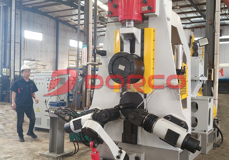 DRC-D51k التصنيع باستخدام الحاسب الآلي عمودي عصابة المتداول آلة 