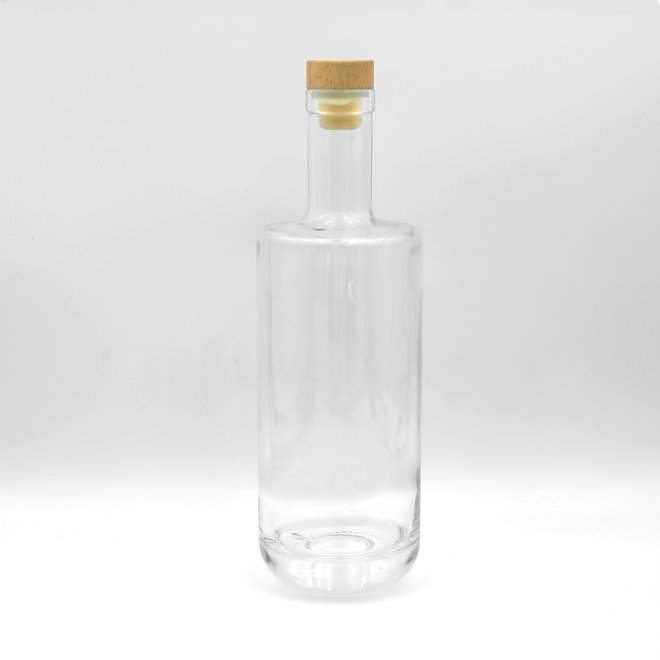 Botella de vodka de vidrio con embalaje vacío personalizado de diferentes tamaños