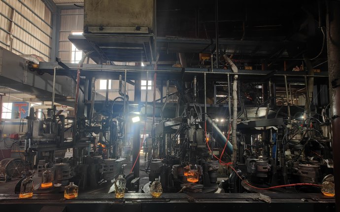 Botellas de vino de vidrio: La esencia de la calidad y la artesanía