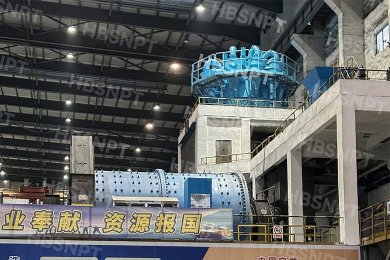 A large iron mine in China has a φ660-8 dual-feed hydrocyclone unit.